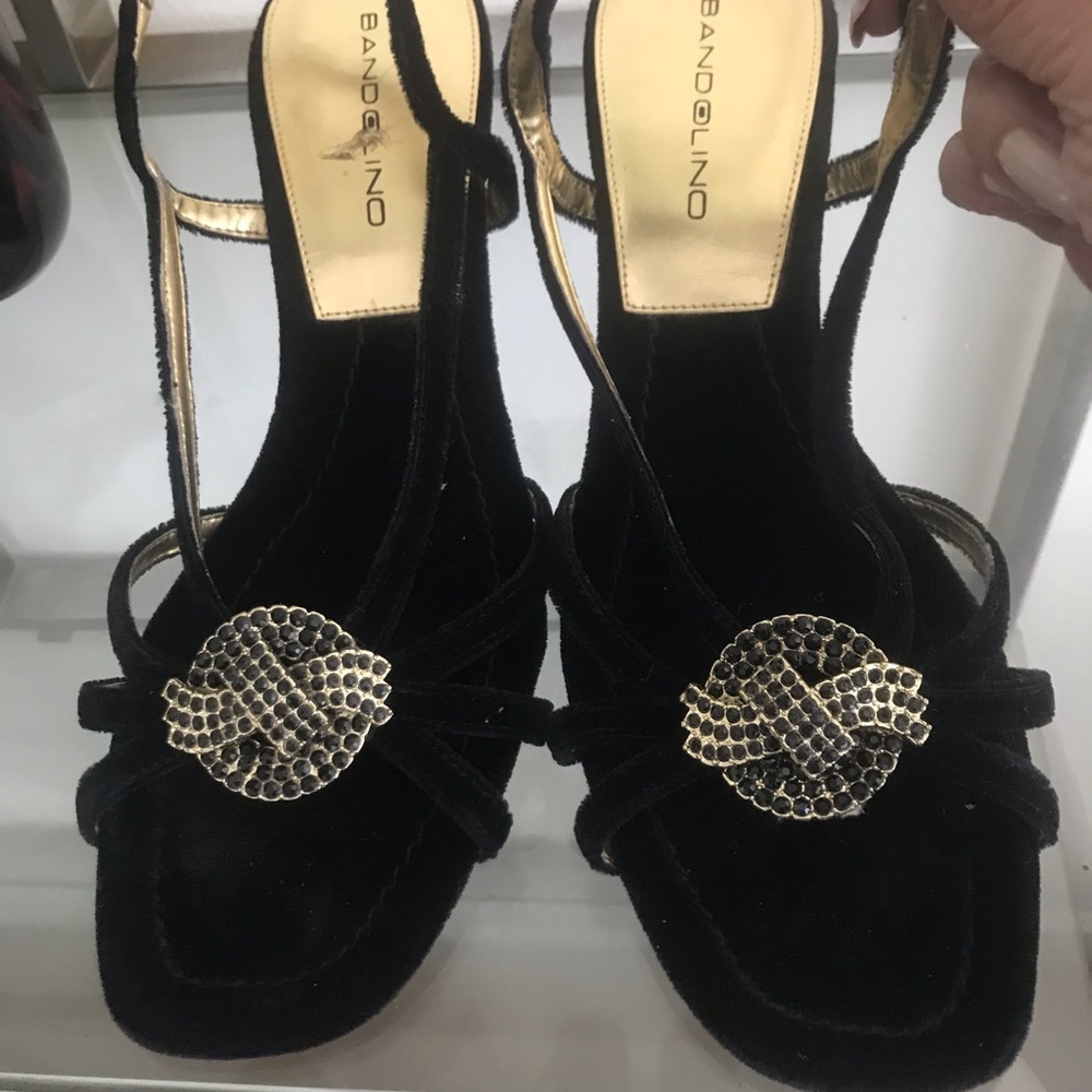 bandolino black velvet heels New 8 1/2 medium nwot